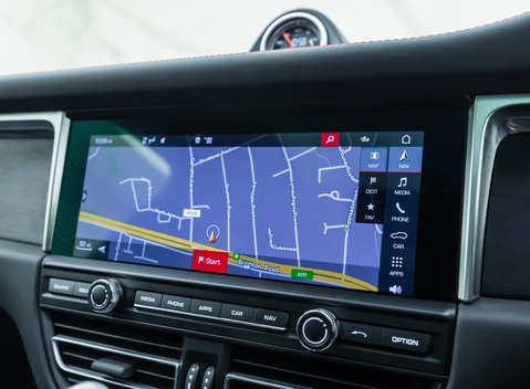 Porsche Macan GTS 22