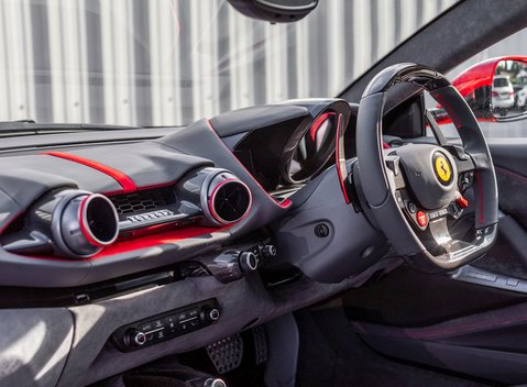 Ferrari 812 Superfast 16