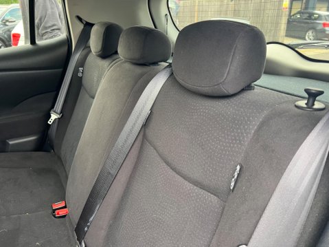 Nissan LEAF 30kWh Acenta Auto 5dr 21