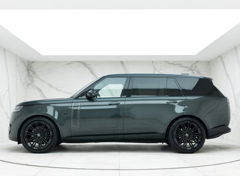 Land Rover Range Rover P400 Autobiography LWB 7 Seater 2