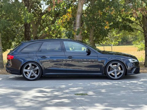 Audi RS4 4.2 RS 4 FSI Quattro Auto 4WD 5dr 11