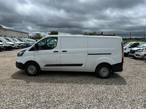 Ford Transit Custom LWB L2H1 Low Roof Leader 320 Air Con EURO 6 NO VAT 1