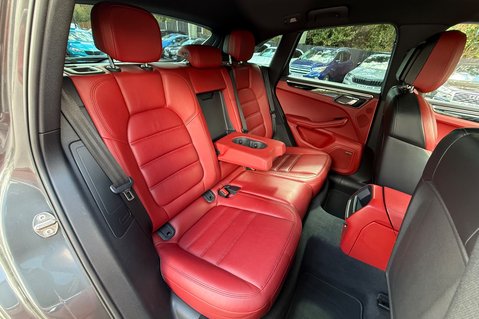 Porsche Macan D S PDK - £14K EXTRAS -AIR SUSPENSION -PDLS+ -BOSE -SIDE SKIRTS -ACC-CAMERA 16