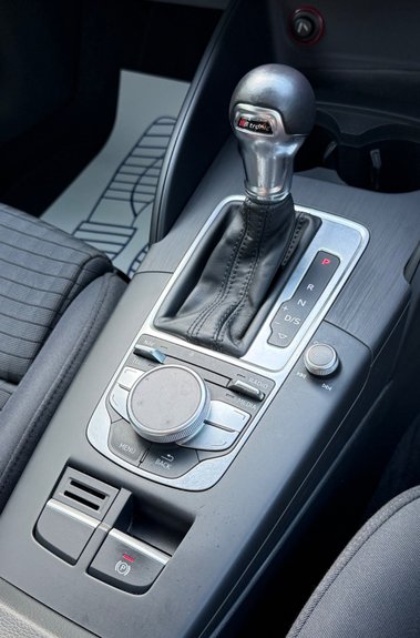 Audi A3 TDI SPORT NAV -£35 ROAD TAX - FULL AUDI MAIN DEALER SERVICE HISTORY 
