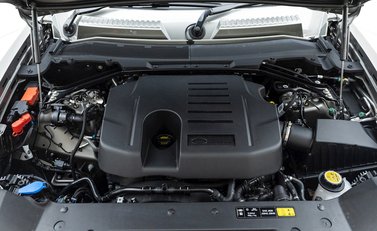 Land Rover Defender 110 XS Edition P400 29