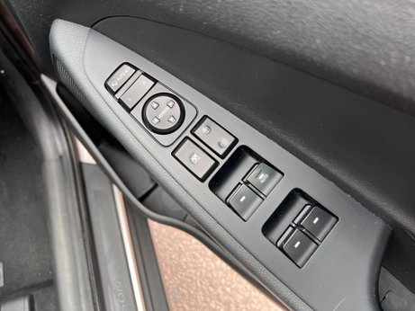 Hyundai TUCSON 2.0 CRDi Premium Auto 4WD Euro 6 5dr 42