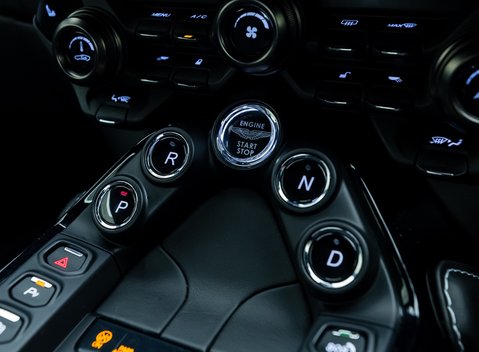 Aston Martin Vantage 18