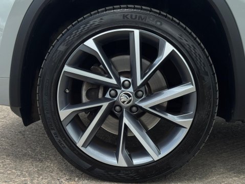 Skoda Kodiaq 2.0 TDI SportLine DSG 4WD Euro 6 (s/s) 5dr (7 Seat) 9