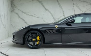 Ferrari GTC4 Lusso V12 38