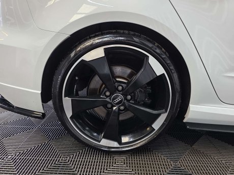 Audi RS3 2.5 TFSI Sportback 5dr Petrol S Tronic quattro Euro 6 (s/s) (400 ps) 32