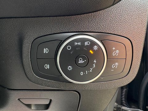 Ford Fiesta TITANIUM 22