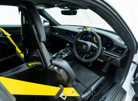 Porsche 911 GT3 RS Weissach (992) 8