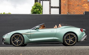Aston Martin Vanquish Zagato Speedster 2