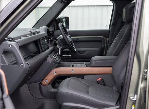 Land Rover Defender 110 X P400 17