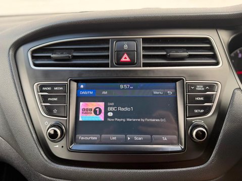Hyundai i20 1.2 SE Launch Edition Euro 6 (s/s) 5dr 26