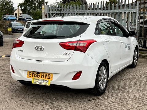 Hyundai i30 CRDI S BLUE DRIVE 11