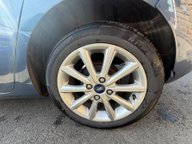 Ford Fiesta TITANIUM 13