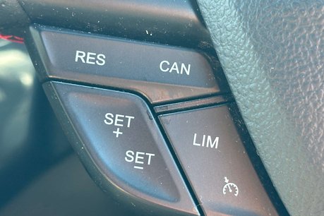 Ford Kuga 2.0 TDCi EcoBlue ST-Line SUV 5dr Diesel Manual Euro 6 (s/s) (150 ps) 31