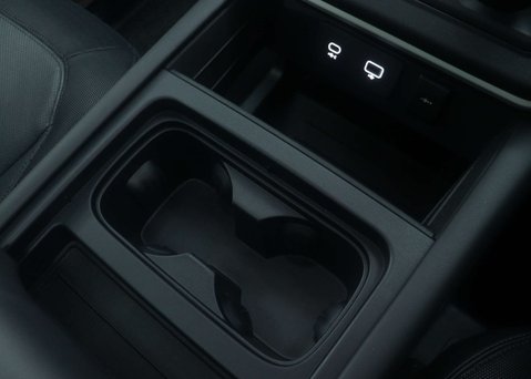 Land Rover Defender 3.0 Defender X-Dynamic HSE D300 MHEV A 4WD 5dr 43