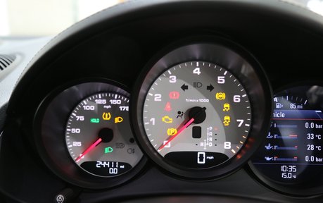 Porsche 718 Boxster PDK - Sports Exhaust, PDLS, Rev Camera and More 50