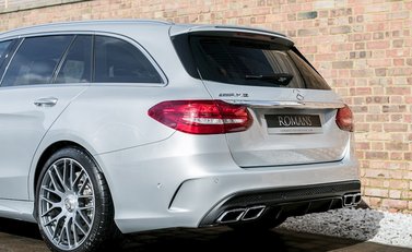 Mercedes-Benz C Class C63 Estate 25