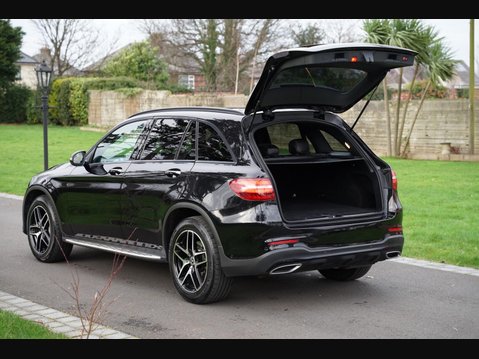 Mercedes-Benz GLC 2.1 GLC250d AMG Line (Premium Plus) G-Tronic 4MATIC Euro 6 (s/s) 5dr 15