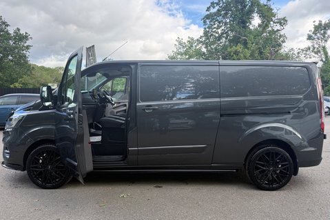 Ford Transit Custom 300 LIMITED P/V L2 H1 - NO VAT -LONG WHEEL BASE -20 INCH ALLOYS - BODYKIT 8