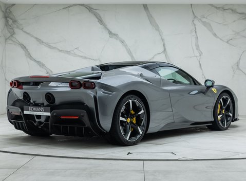 Ferrari SF90 Spider 9