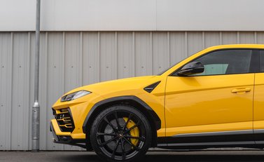 Lamborghini Urus 29