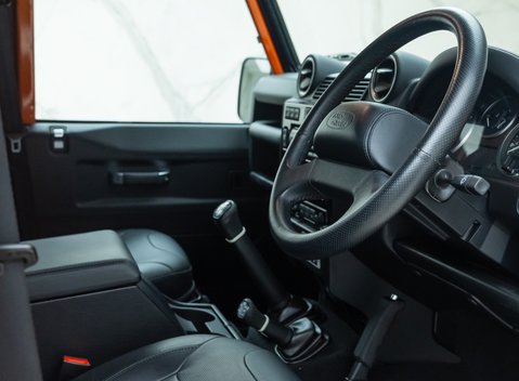 Land Rover Defender 110 ADVENTURE 13