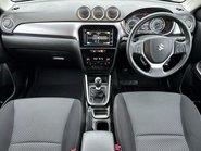 Suzuki Vitara SZ-T BOOSTERJET MHEV 10