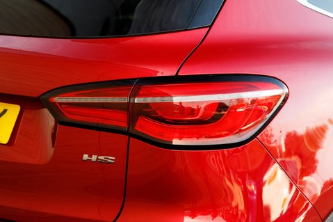 MG HS EXCLUSIVE DCT 9