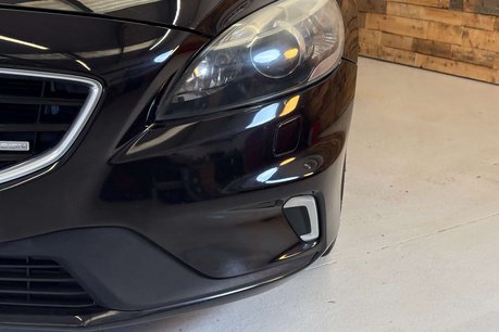 Volvo V40 2.0 T5 R-Design Pro Hatchback 5dr Petrol Auto Euro 6 (s/s) (245 ps) 23