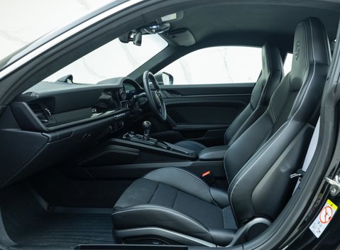 Porsche 911 GT3 TOURING (992) 17