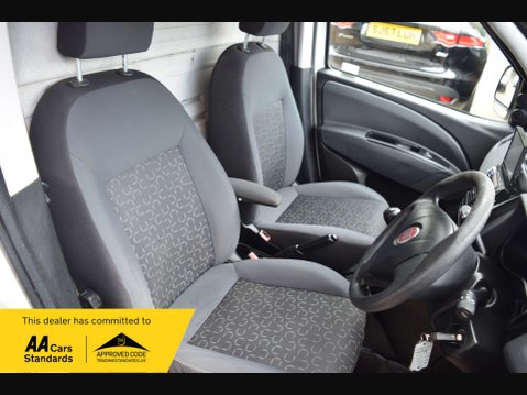 Fiat Doblo 1.2 Doblo SX MultiJet 37