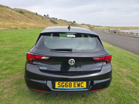 Vauxhall Astra 1.4i Turbo SRi Nav Euro 6 5dr 9