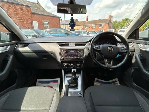 Skoda Octavia SE DRIVE TDI 10