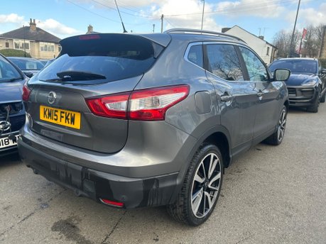 Nissan Qashqai TEKNA DIG-T 8
