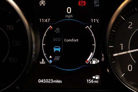 Jaguar E-Pace R-DYNAMIC S 33