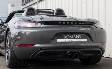 Porsche 718 Boxster S 25
