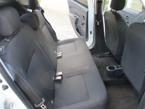 Dacia Sandero 1.0 SCe Ambiance Euro 6 5dr 29