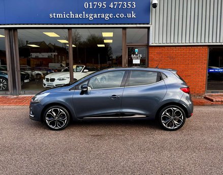 Renault Clio 0.9 Clio Iconic TCe 5dr 11