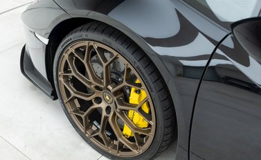 Lamborghini Huracan LP640-2 Tecnica 19