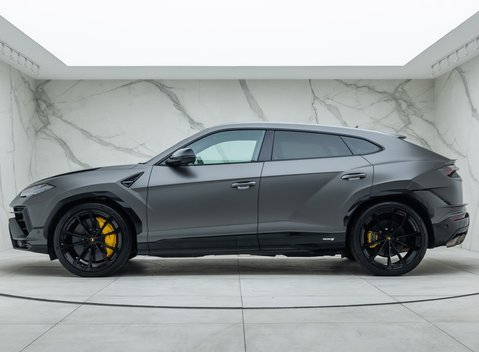 Lamborghini Urus S 5