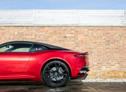 Aston Martin DBS Superleggera 26
