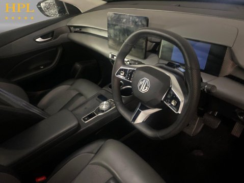 MG MGS5 64kWh Trophy Long Range SUV 5dr Electric Auto (231 ps) Air Con - Bluetooth 12