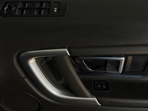 Land Rover Discovery Sport SD4 SE TECH 23