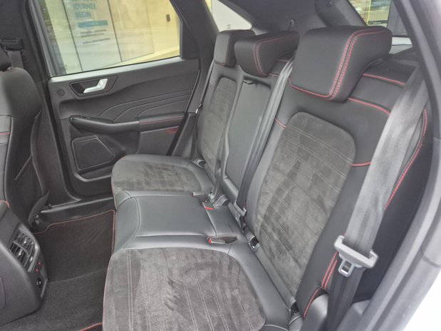 Ford Kuga ST-LINE X EDITION 16