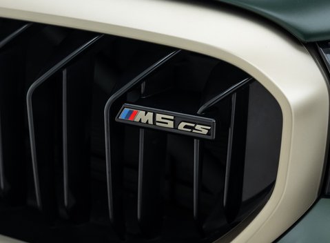 BMW M5 CS 35