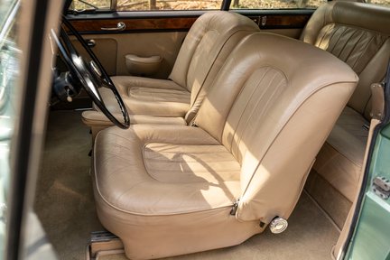 Rolls-Royce Silver Cloud III Continental FHC Restored 19